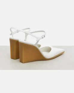 Alaïa Wedges 90 aus Lackleder Weiß