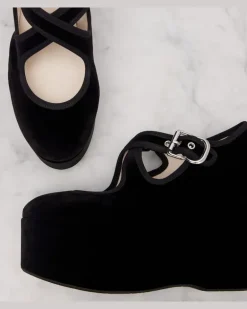 Alaïa Wedges Criss Cross 110 aus Samt Schwarz