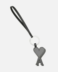 Ami De Coeur Schlüsselanhänger aus Leder in Schwarz Schwarz Unisex Anthrazit