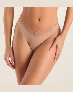Anti-Gravity String - Honigfarbe Cream