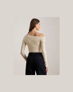 Asymmetrisches schulterfreies Top Cream