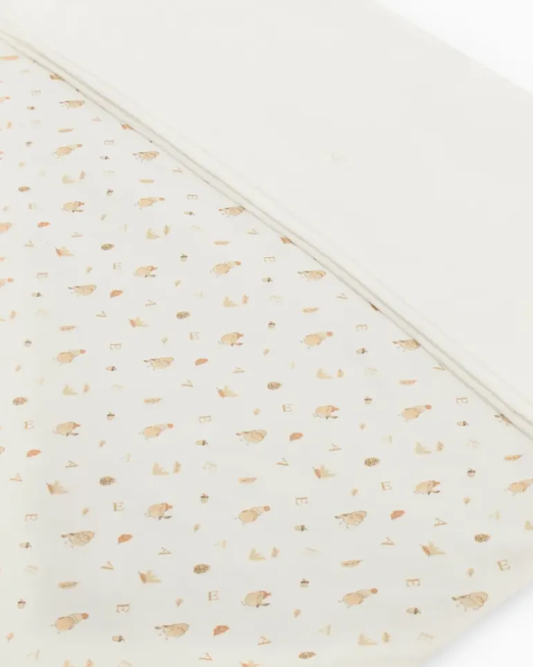 Babydecke aus Baumwolljersey mit feinem Allover-Print Weiß