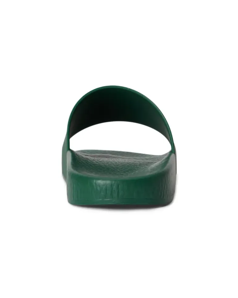 Badesandale mit charakteristischem Pony Green