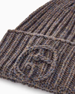 Beanie aus Kamelwolle im Rippstrick mit Umschlag Beige