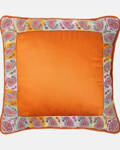 Besticktes Kissen aus Baumwollsatin Orange