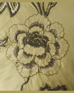 Besticktes Kissen aus Baumwollsatin GrüN
