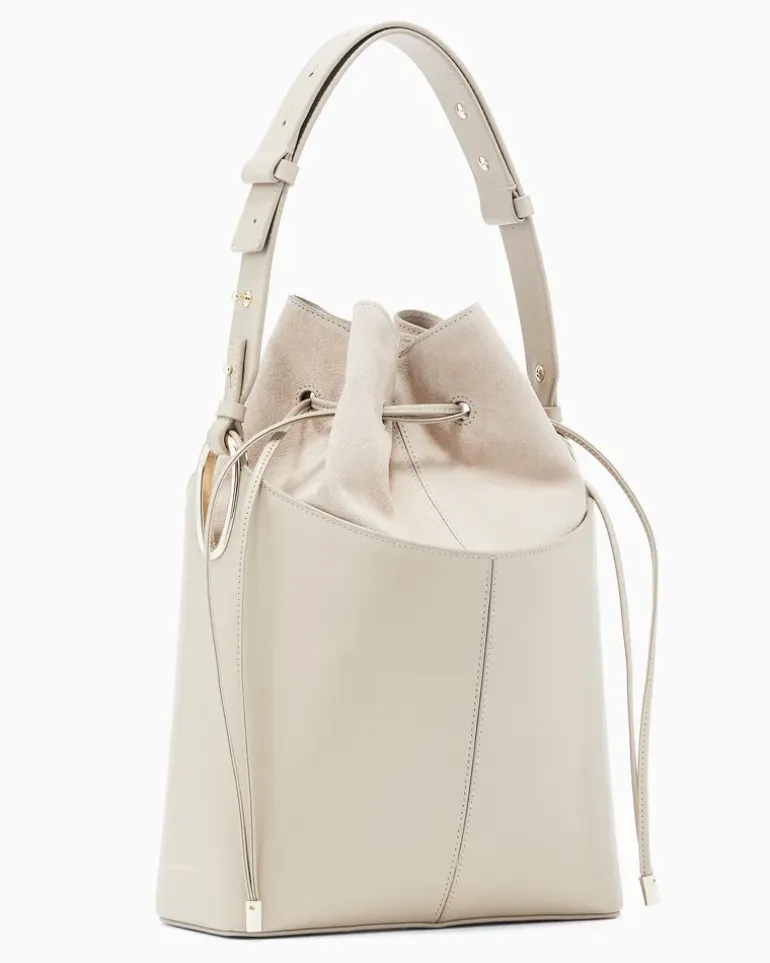 Beuteltasche aus glattem Kalbsleder Beige
