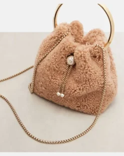 Bucket Bag Bon Bon Small aus Shearling Braun