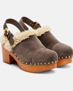 Chloé Clogs Jeannette mit Shearling Braun