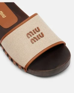 Clogs aus Canvas mit Leder Beige