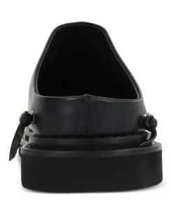 Clogs mit Nieten - Schwarz