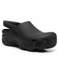Clogs mit Slingback-Riemen - Schwarz