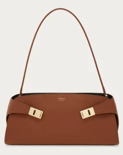 Damen Hug Schultertasche East-West Braun