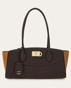 Damen New Ferragamo Studio Soft Bag East West (M) Braun