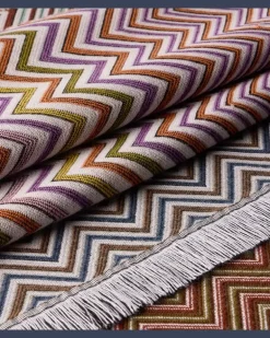Decke Antwan aus einem Wollgemisch Multicolor