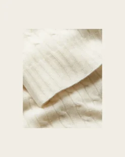 Die klassische Tagesdecke aus Kaschmir Cream