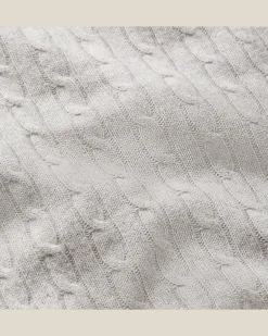 Die klassische Tagesdecke aus Kaschmir Grey