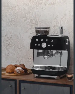 Espressomaschine ecf03 Mit Kaffeemühle schwarz