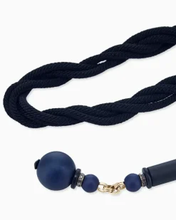 Halskette mit gedrehter Kordel sowie Perlen und Ketten Blau