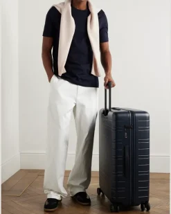 H7 Essential Hardshell Check-In Suitcase Blue