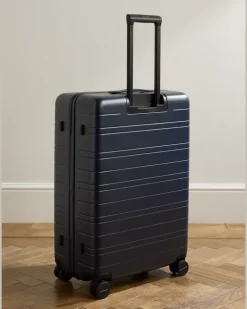 H7 Essential Hardshell Check-In Suitcase Blue