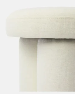 Hocker Big Foot by Kristian Sofus Hansen und Tommy Hyldahl Weiß