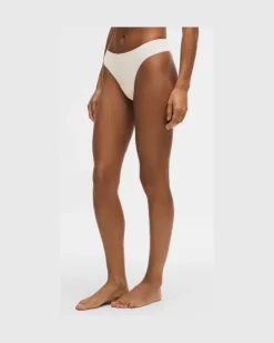 InvisiWear String mit mittelhohem Bund 3er-Pack für Frauen – Größe in Black/Light Ivory/Pink Pearl
