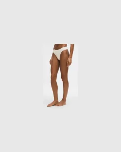 InvisiWear String mit mittelhohem Bund 3er-Pack für Frauen – Größe in Black/Light Ivory/Pink Pearl