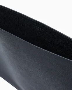 iPad-Hülle aus genarbtem Kalbsleder Schwarz