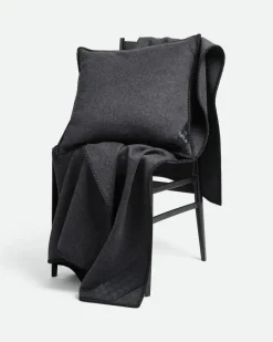 Kissen mit Intrecciato Aufnäher-Grau & Silberfarben - Unisex