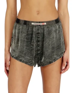 Kurze Hose aus behandelter, fließender Viskose - Hosen - Damen - Grau