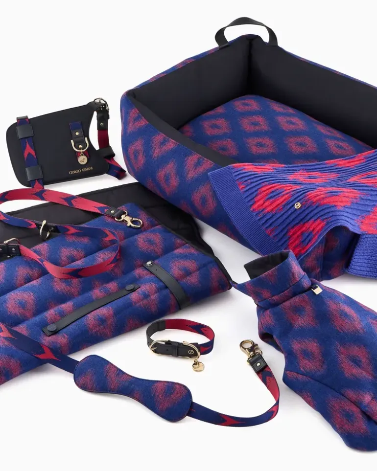 Lederhalsband mit Ikat-Druck innen und Anhänger Poldo Gemustert