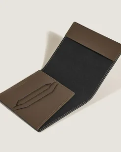 Passetui aus Grain Leder - Haselnussbraun - Leder - MB220224 - Passetuis
