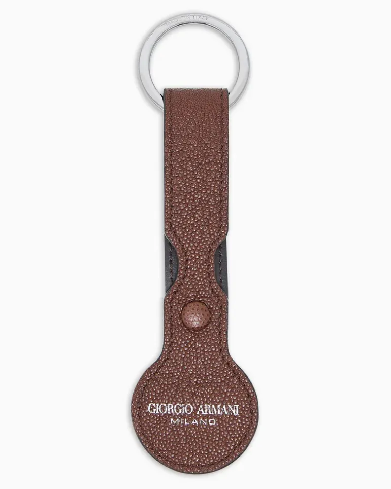 Schlüsselanhänger mit AirTag-Halter, gefertigt aus genarbtem Kalbsleder Braun