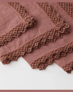 Set aus vier Servietten Rosa