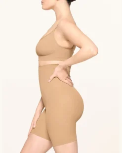 Shape-Slip Seamless Sculpt beige Clay