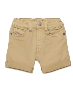 Shorts aus farbigem Denim mit umgeschlagenen Säumen - Kurze Hosen - Unisex - Braun
