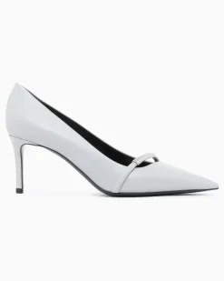 Spitze Pumps aus Leder mit Riemen und Stiletto-Absatz Grau