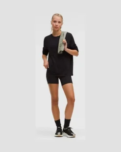 Swiftly Relaxed Langarmshirt e Passform für Frauen – Größe in Black