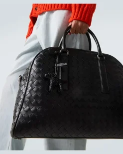 Taschenanhänger Woven aus Leder Schwarz
