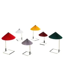 Tischlampe mit Faltendetail - Rot