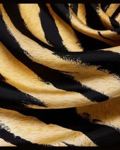 Tuch aus Seide Beige