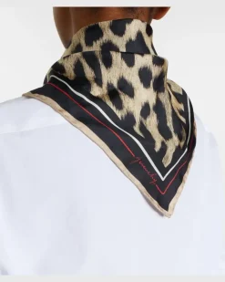 Tuch aus Seide Beige