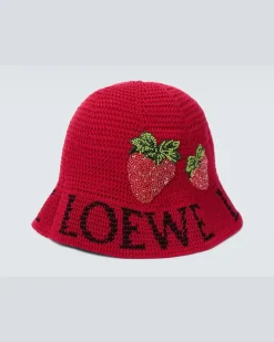Verzierter Hut Strawberry aus Häkelstrick Rot
