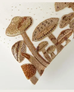 Verziertes Kissen Mushroom Field aus Leinen Weiß