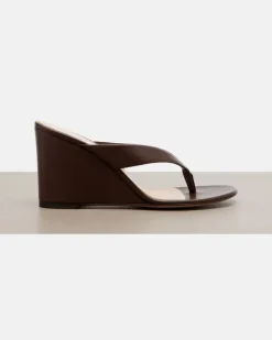 Wedge-Sandalen aus Leder Braun