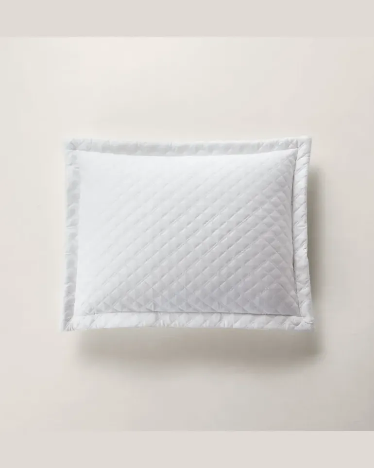 Wurfkissen aus Atlas mit Argyle-Muster White