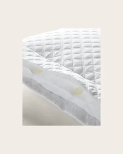 Wurfkissen aus Atlas mit Argyle-Muster White